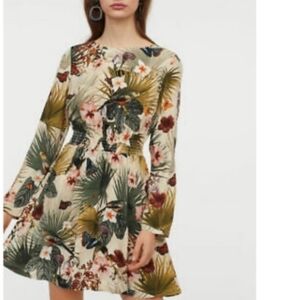 H&M PATTERN FLORAL TROPICAL DRESS with Sleeves sz 8